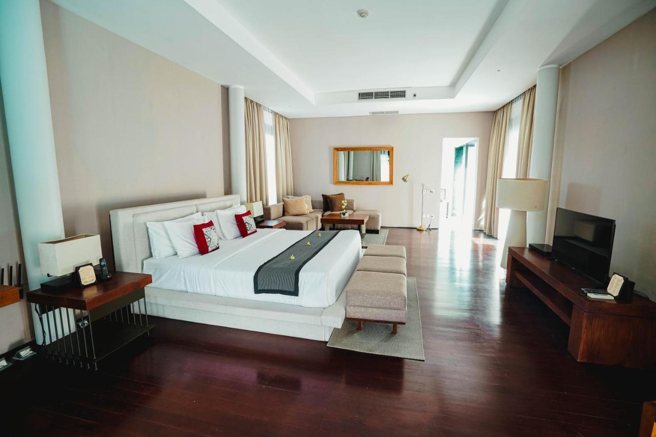 Javana Royal Villas Seminyak  Exterior photo