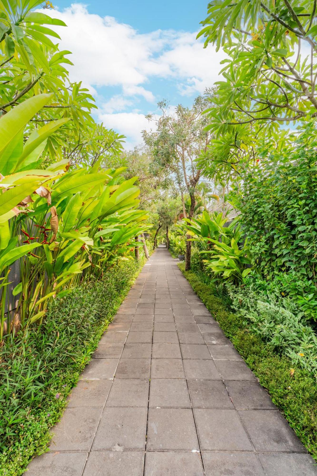 Javana Royal Villas Seminyak  Exterior photo